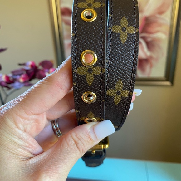 Monogram Strap - Picture 5 of 6